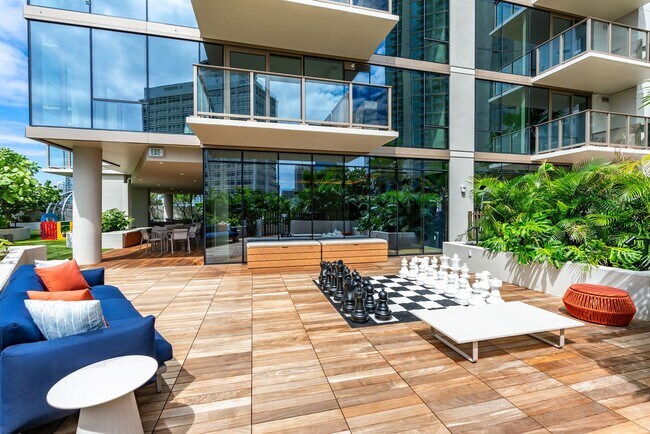 Building Photo - Sky Ala Moana (West) #3305 - Fully Furnished 1 BR/1 BA/1 Parking