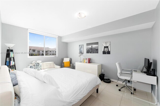 Building Photo - 7751 NW 107th Ave