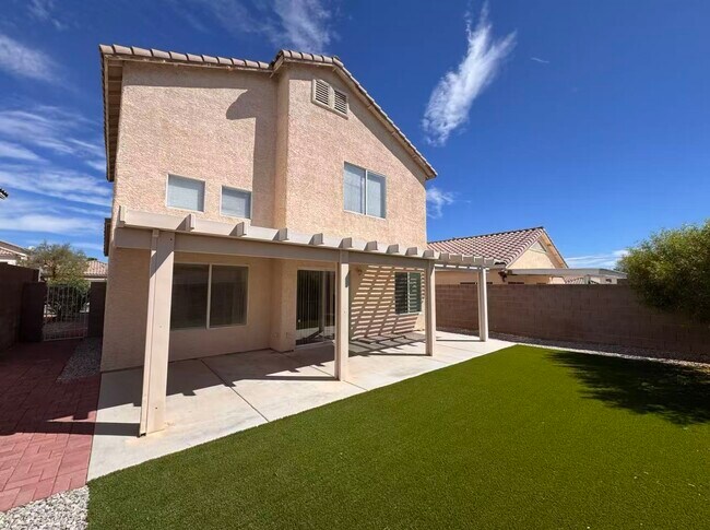 Building Photo - 7849 Blue Brook Dr