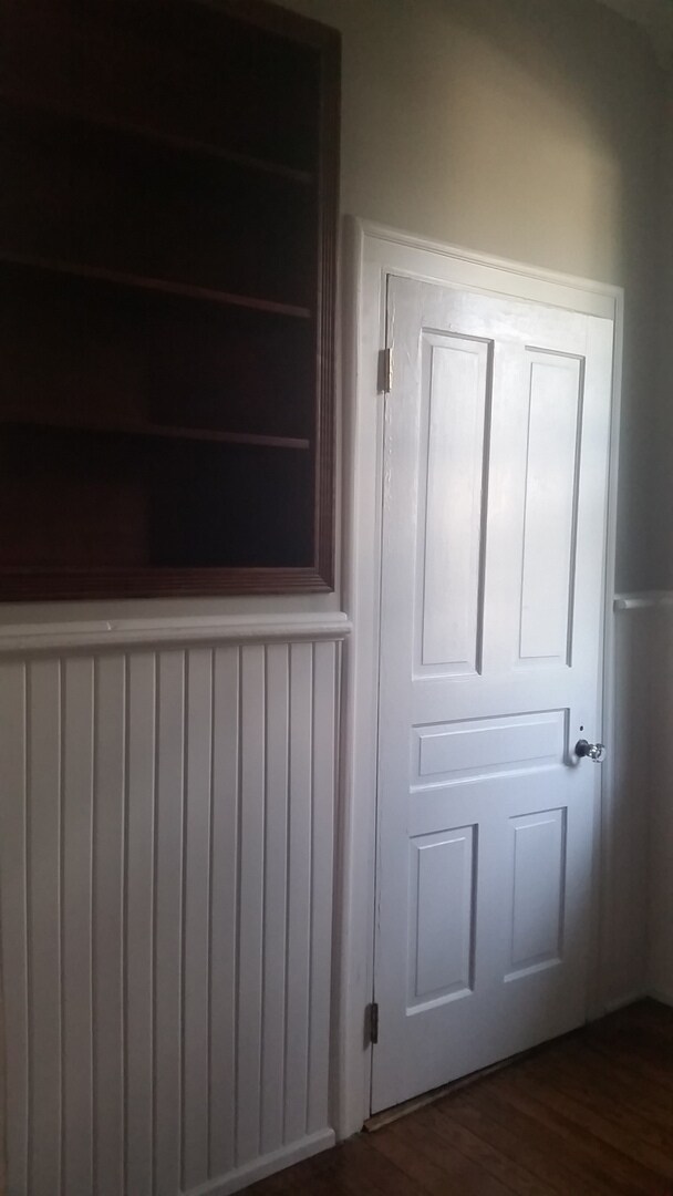 Building Photo - Awesome 1+ Bedroom apartment in Duplex