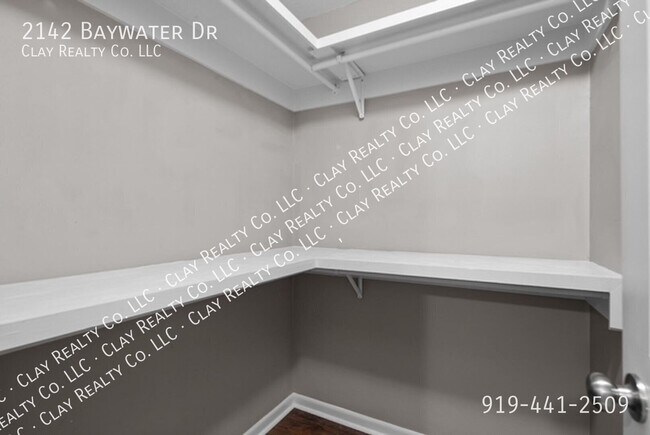 Building Photo - 2142 Baywater Dr