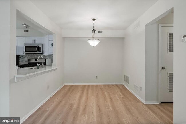 Building Photo - 1201A Ralston Dr