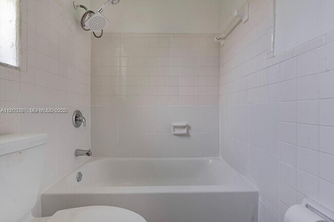 Building Photo - 805 NW 3rd Terrace