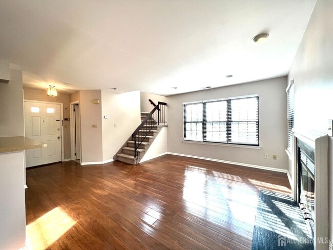 Building Photo - 111 Longfield Ct