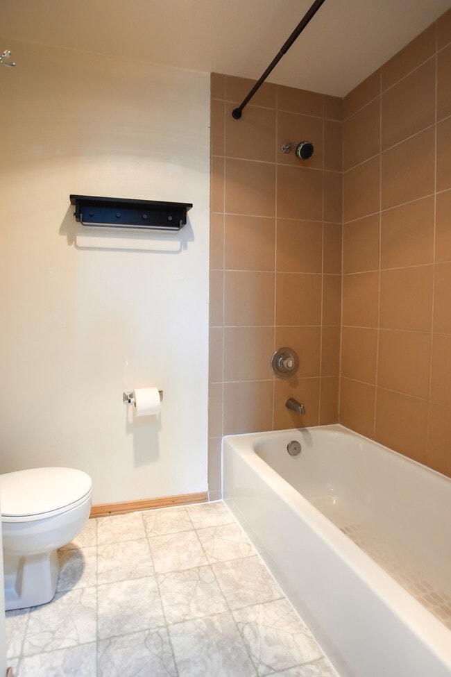 Building Photo - Lovely upper 2 floors of Large home in Phi...