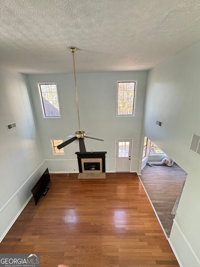 Building Photo - 1009 Chads Ridge Dr