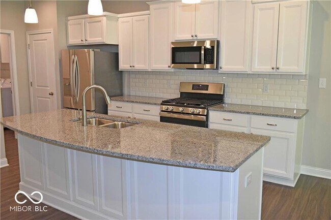 Building Photo - 3858 Elkhorn Wy