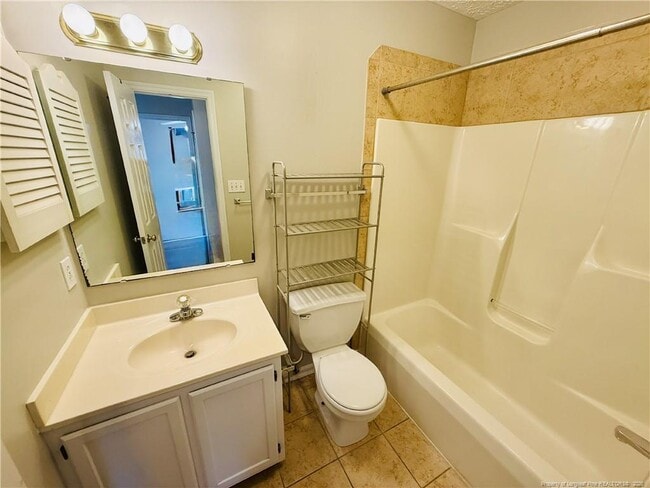 Building Photo - 1750 Renwick Dr