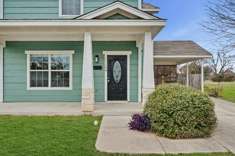 Building Photo - 1124 N Penelope St