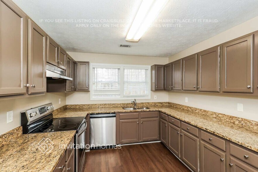 Building Photo - 8945 Ochil Ln