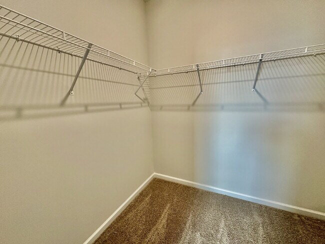 Building Photo - Four Bedroom Single Level Home in the Retreat at East Argent!