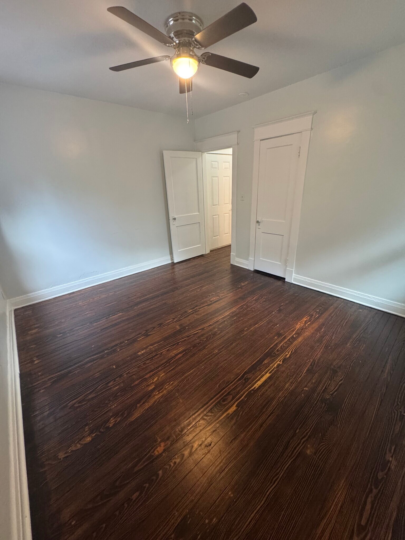 Bedroom - 1333 Castlewood Ave