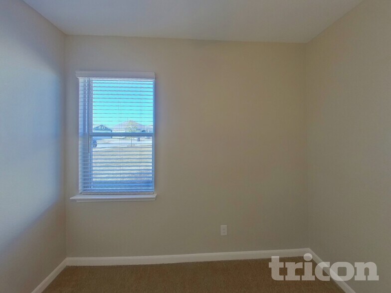 Building Photo - 9721 Sierra Grande Dr