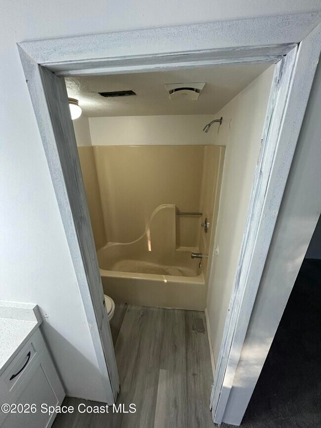 Building Photo - 7801 Maplewood Dr