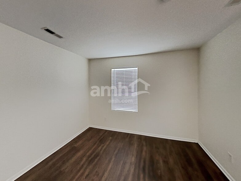 Building Photo - 20 Shenandoah Way