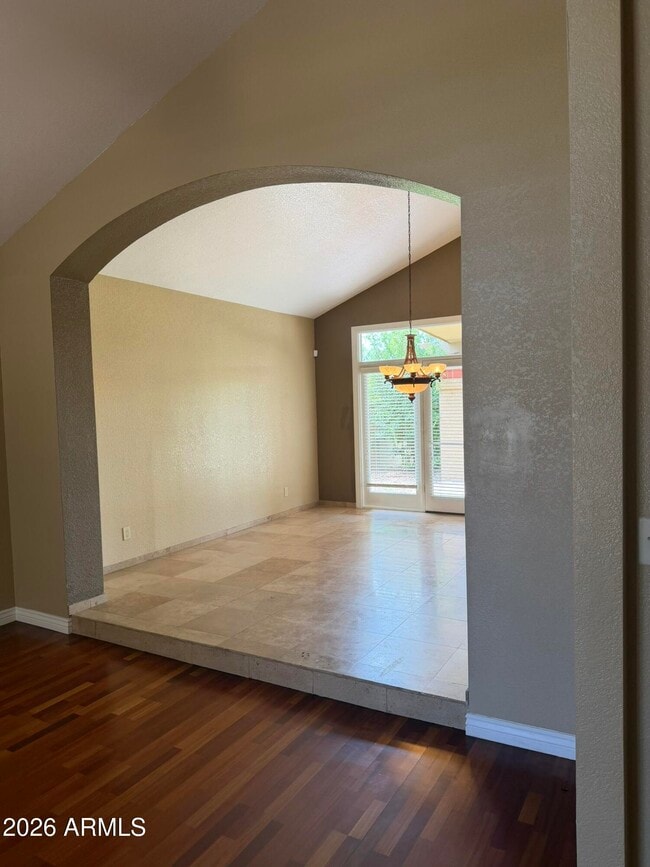 Building Photo - 8377 E Thoroughbred Trail