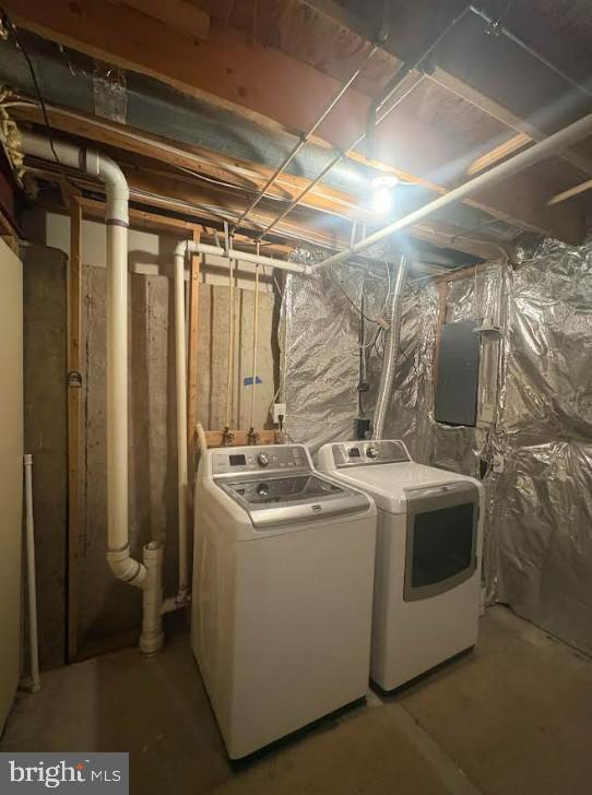 Building Photo - 225 Foxmanor Ln