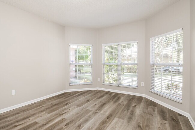 Building Photo - 11641 Kenley Cir