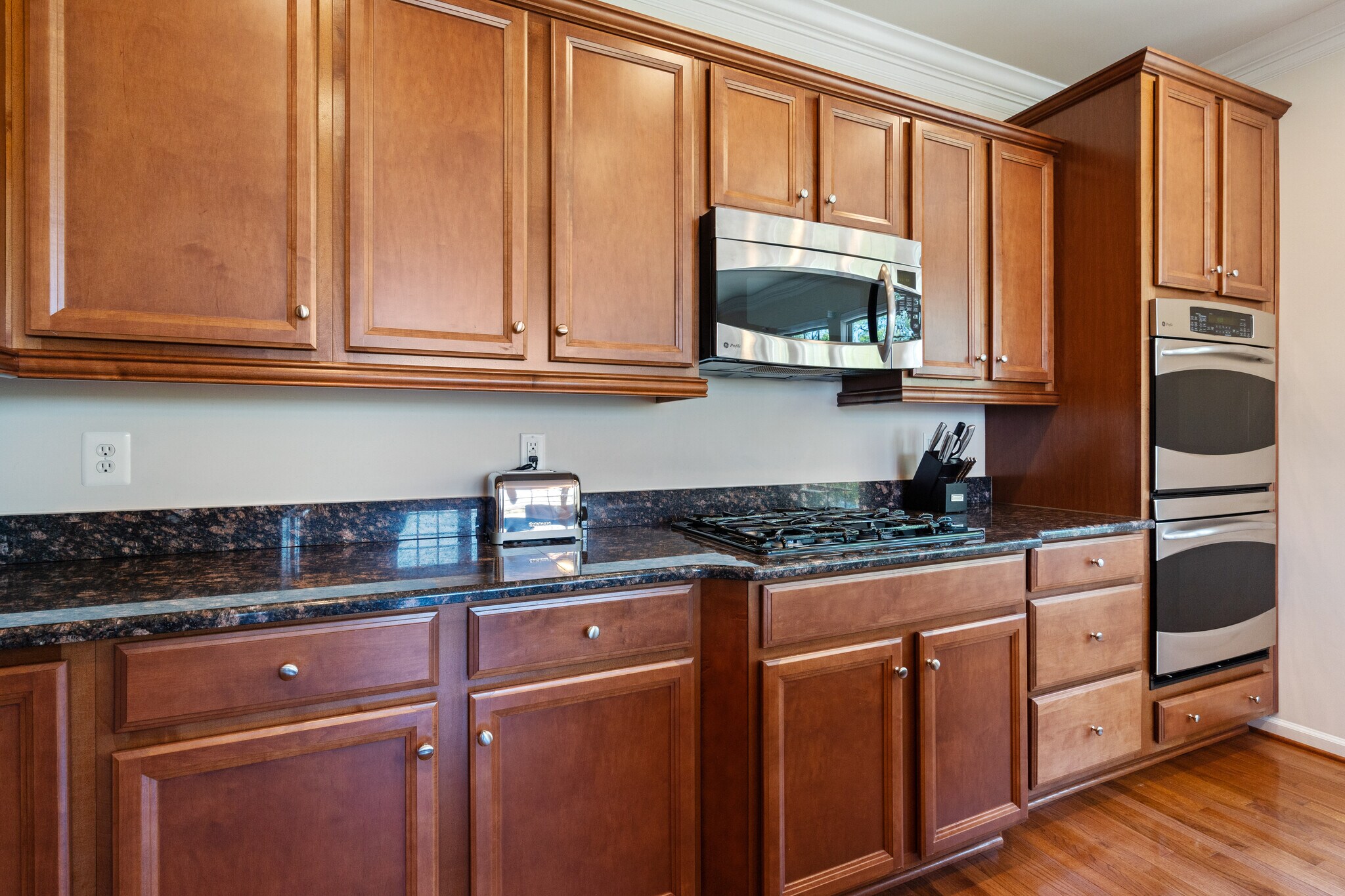 Building Photo - 500 Overlook Park Dr