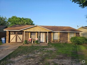 Building Photo - 1106 Ann Dr