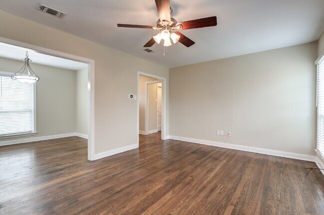 Building Photo - Tech Terrace Pre-lease!!