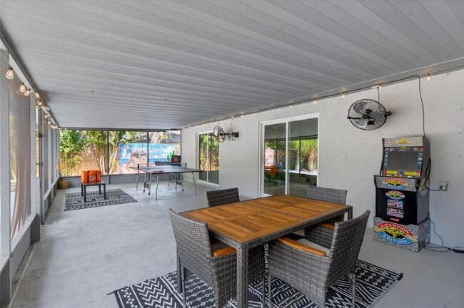 Building Photo - 3044 Golden Rain Dr