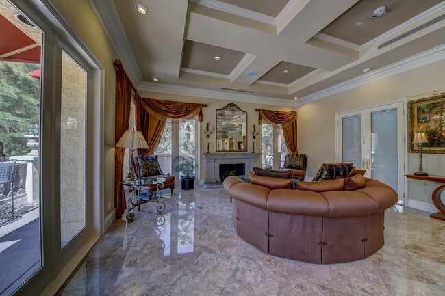 Building Photo - Meridian - Unfurnished 2 bedroom | 2 bathroom Luxury Condo.