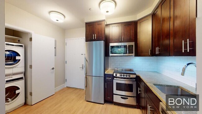 Building Photo - 237 E 34th St