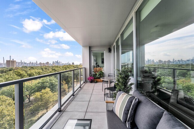 Building Photo - 8601 Bergenline Ave