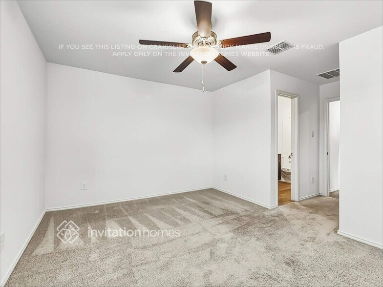 Building Photo - 3222 Crestone Dr