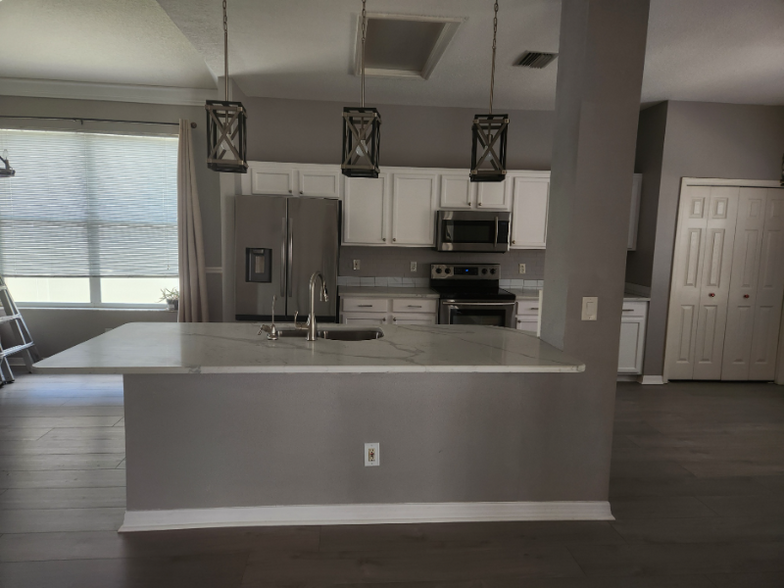 Building Photo - 8116 Moccasin Trail Dr