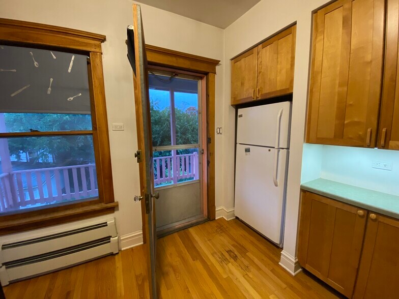 Building Photo - 607 N Humphrey Ave