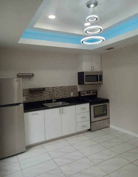 Building Photo - 2710 Larkspur Ave