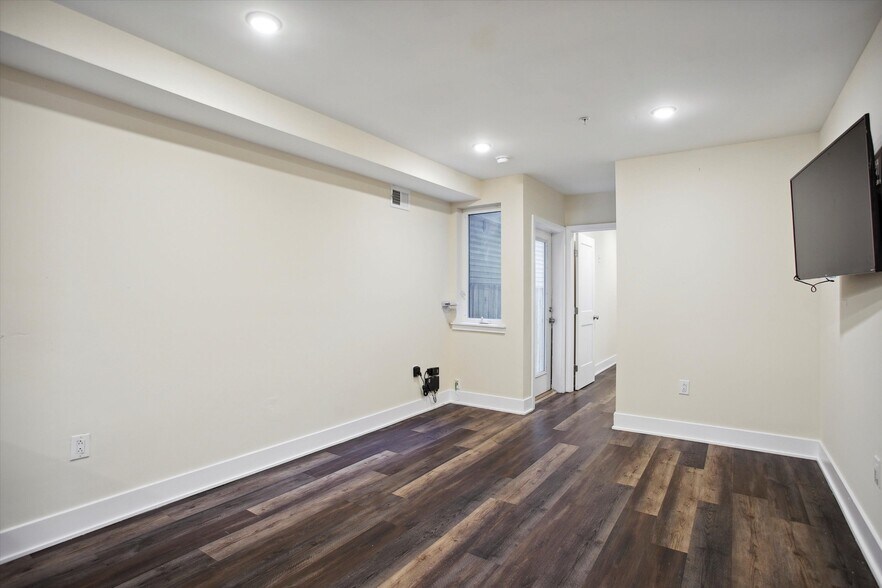 Building Photo - 1807 N Bouvier St