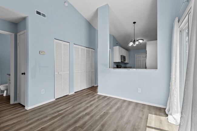 Building Photo - Virginia Beach End-Unit Townhome