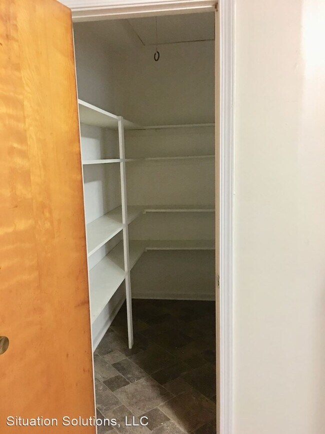 Building Photo - 3 br, 2 bath House - 1033 Georgetown Rd