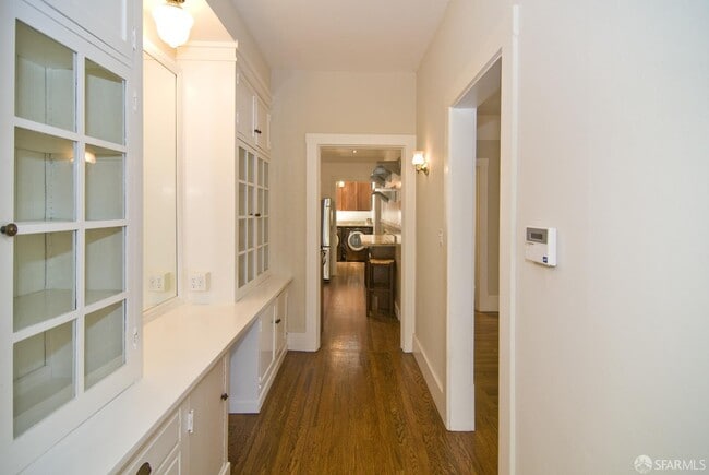 Building Photo - 2901 Scott St