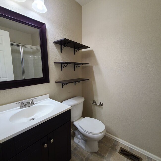 Building Photo - 6316 Riverdale Dr