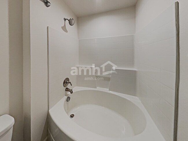 Building Photo - 4454 N Longabaugh Way
