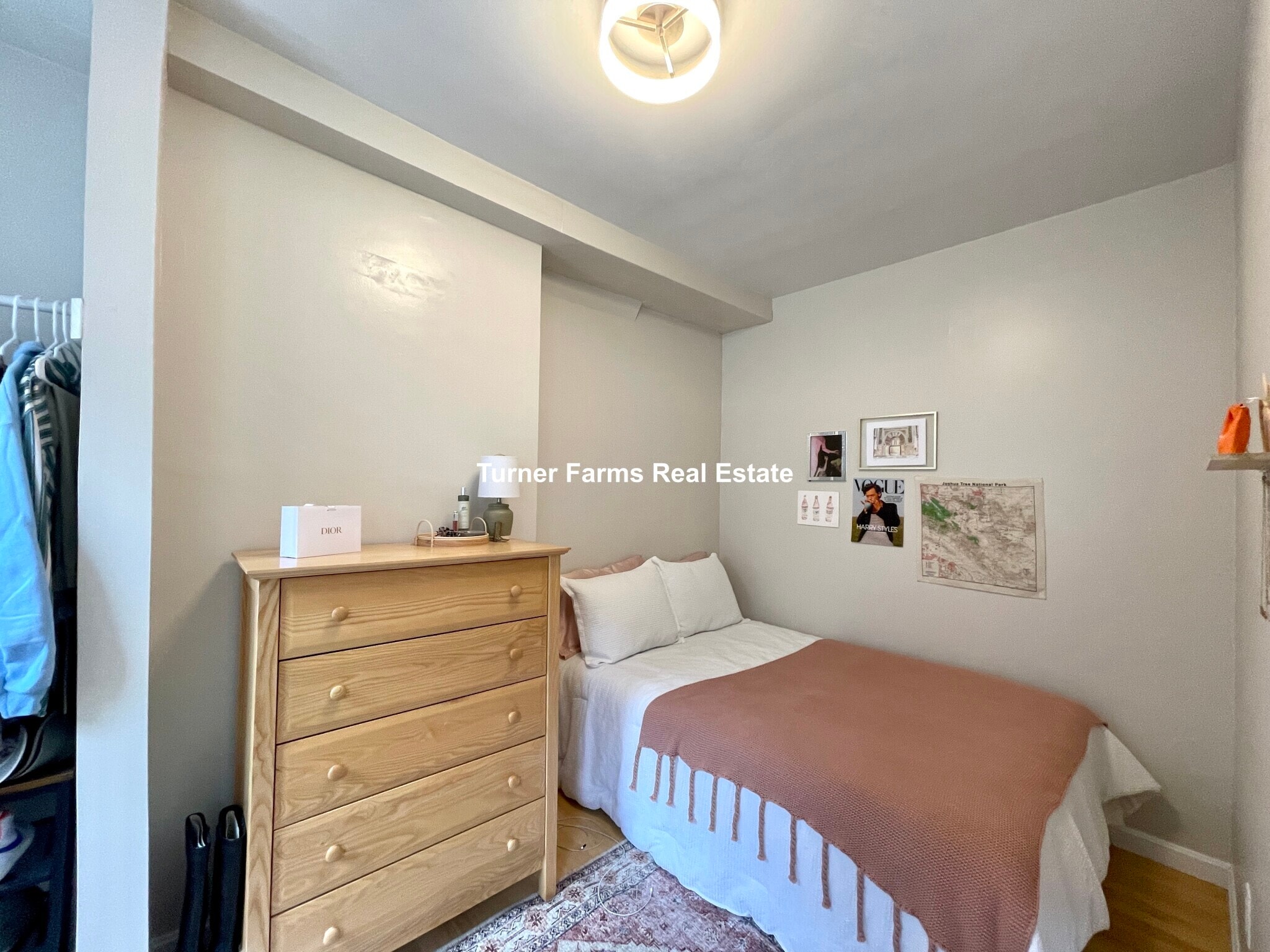 Building Photo - 91 Hudson St