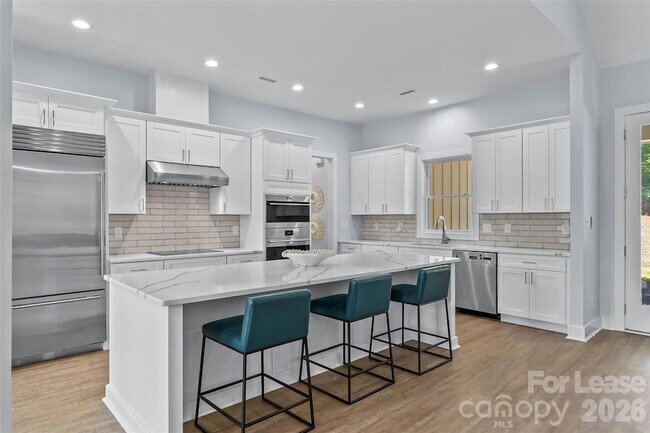 Building Photo - 129 Greens Rd