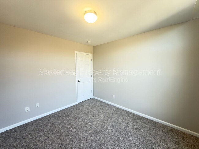 Building Photo - 2916 Hayward Ct