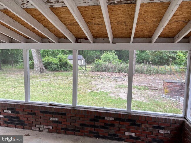 Building Photo - 7687 Sandy Farm Rd