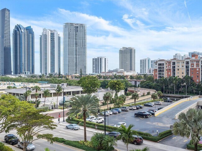 Building Photo - 251 174th St