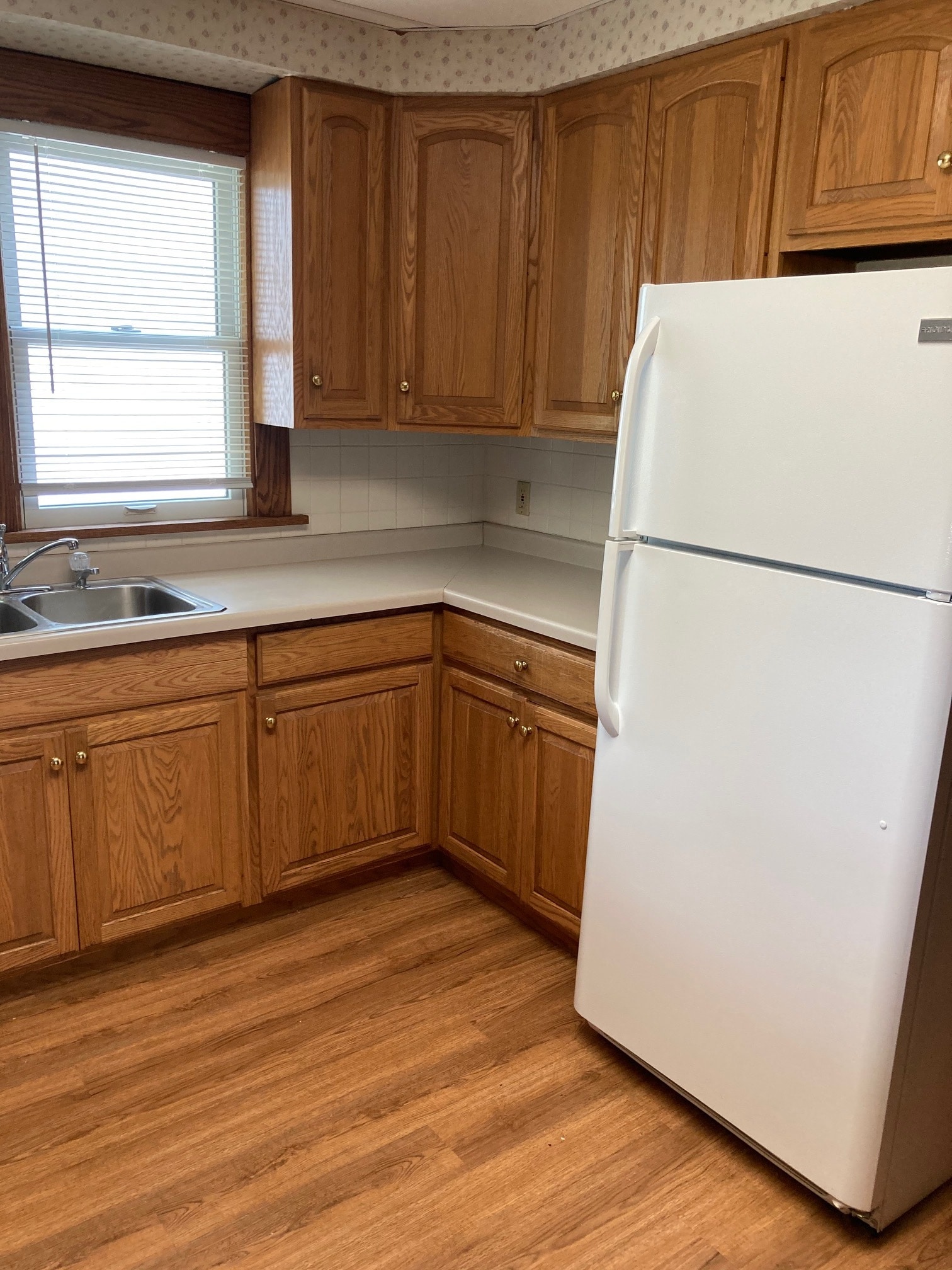 Building Photo - 614 N 5th St