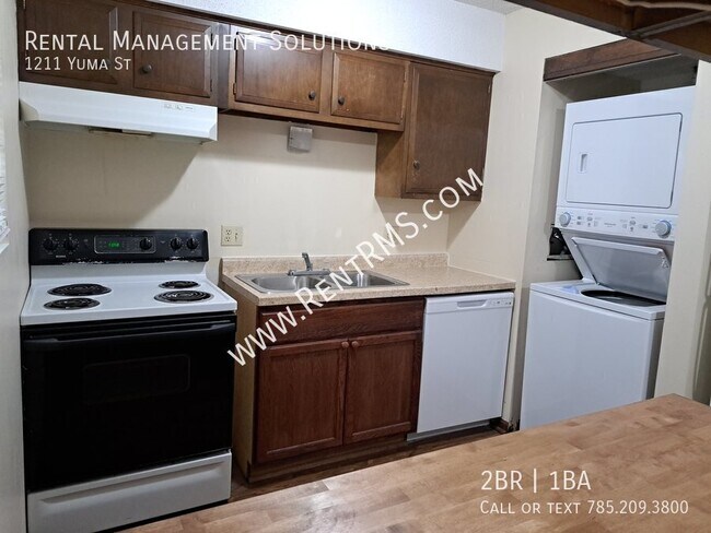 Building Photo - 1211 Yuma St