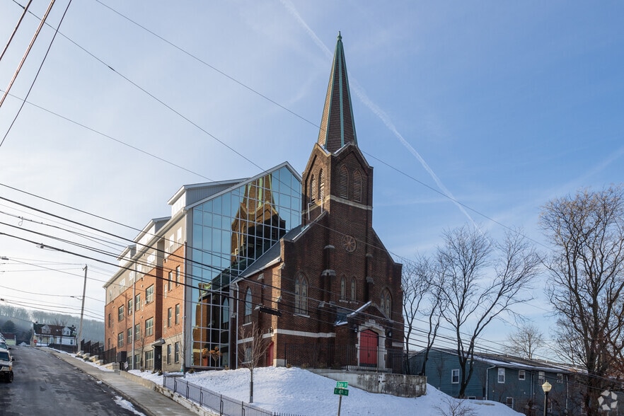 Building Photo - City Views Apartments