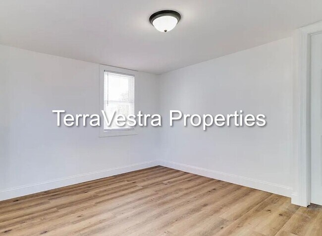 Building Photo - 3 Bed Single Family in Port Norris. Eligib...