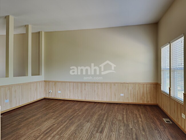 Building Photo - 1708 Lake Pointe Ct