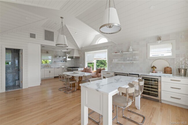 Building Photo - 1005 Surf View Walk